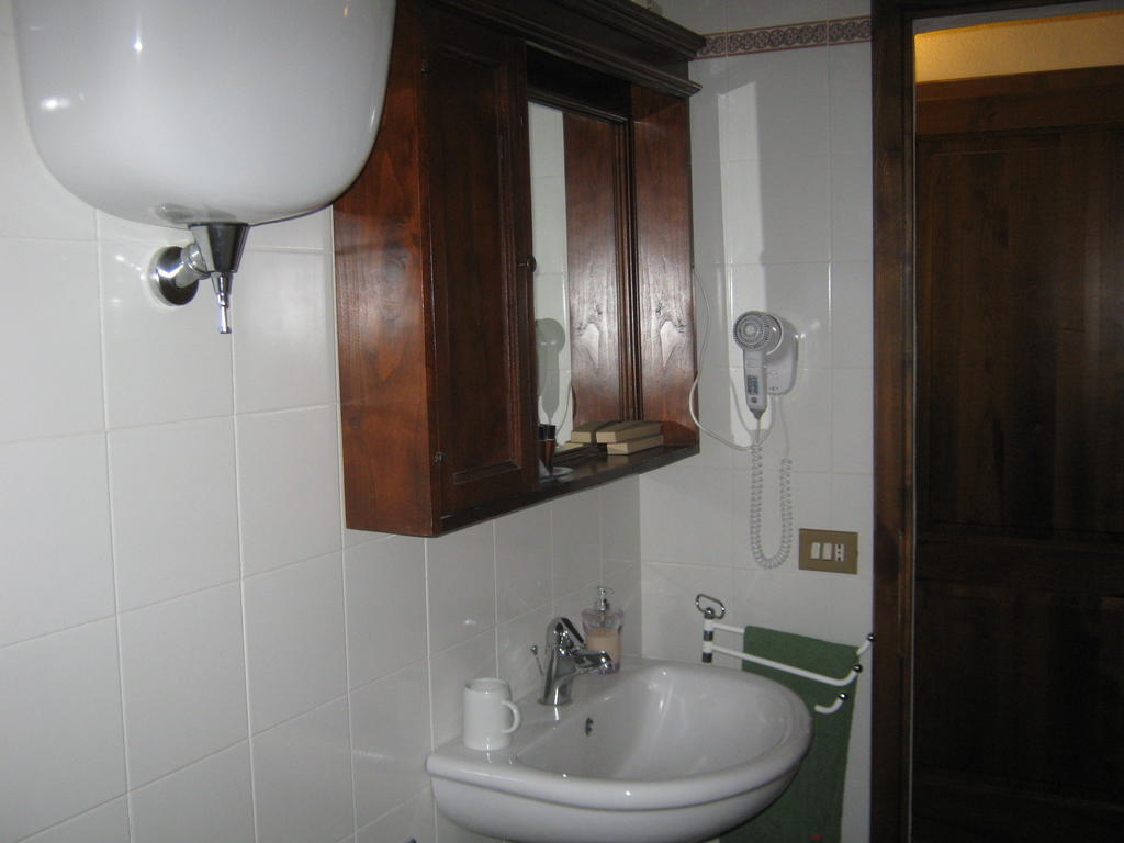 טוריטה די סיינה Agriturismo Santa Maria חדר תמונה